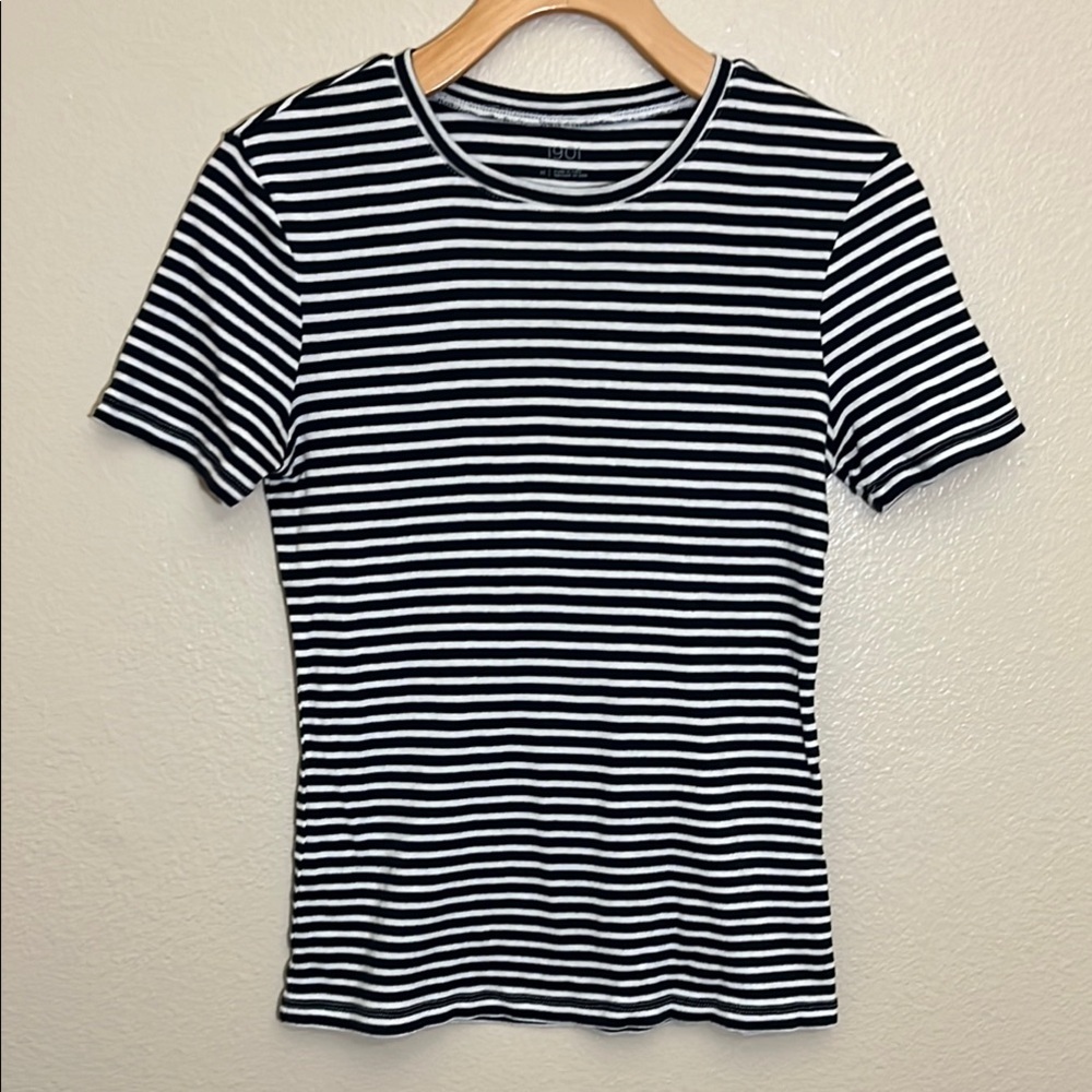 1901 Black White Striped Short Sleeve Top